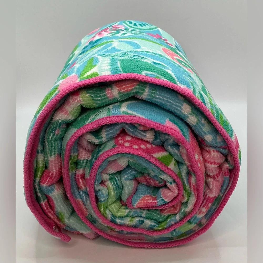 🩵 EUC 🩷 LILLY Pulitzer Lounge Towel